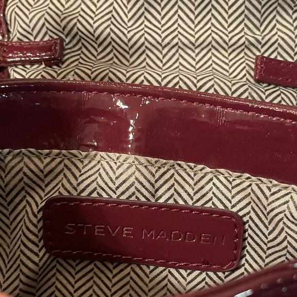 Steve Madden Patent Burgundy Crossbody Bag - Picture 15 of 16